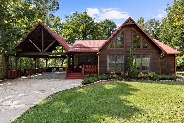 814 Eagle Mountain Drive W, Ellijay, GA 30540