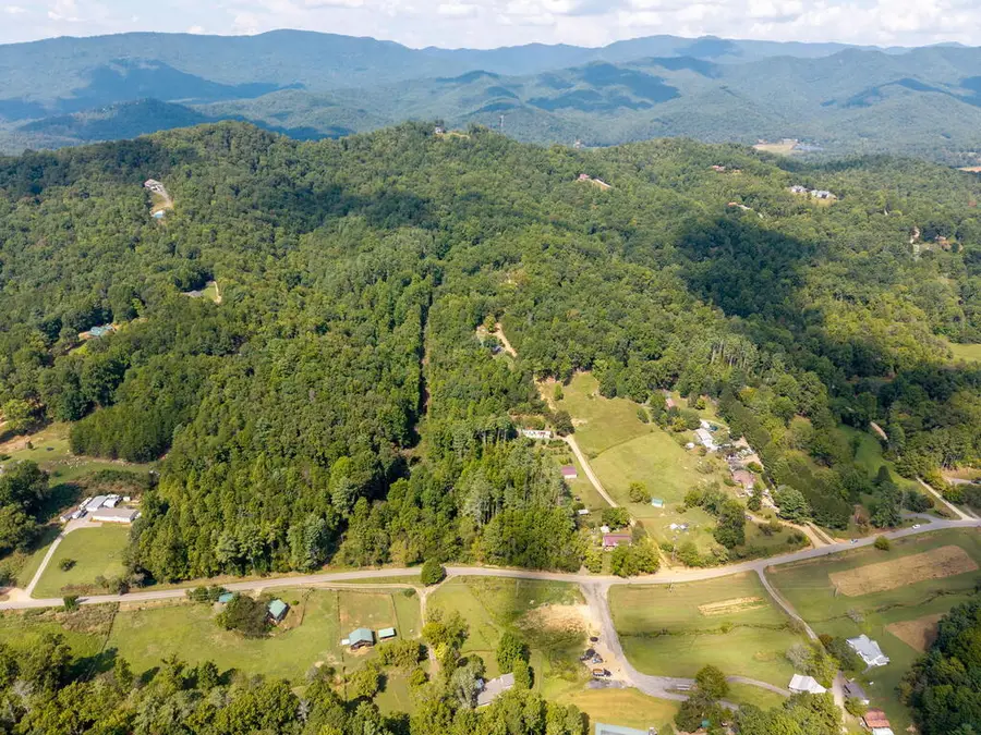 SR 1305 Qualla, Hayesville, NC 40540 - #3