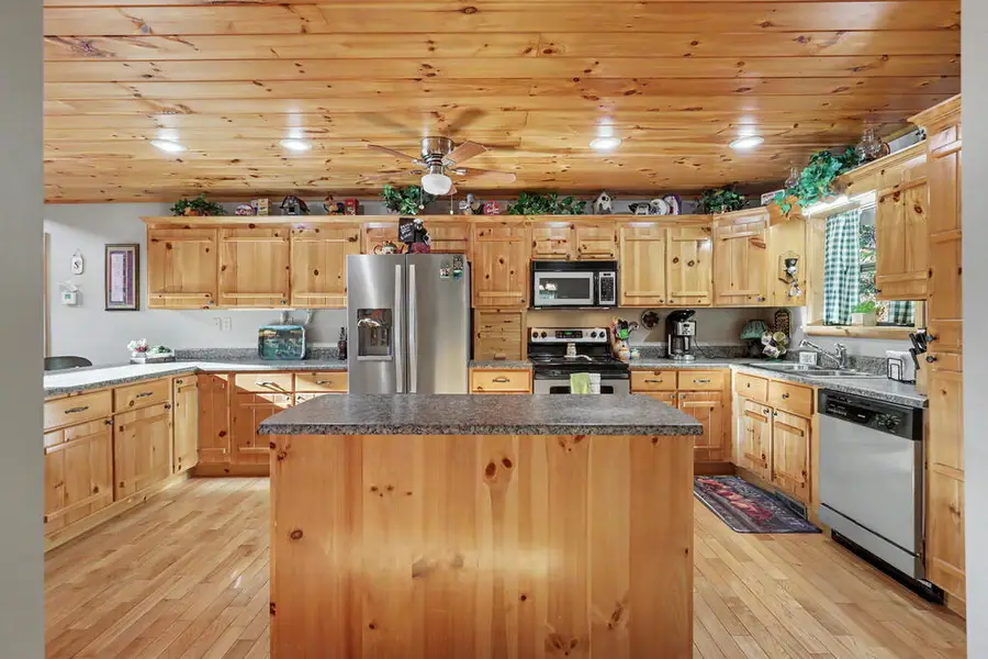 109 Howard Street, Blairsville, GA 30512 - #3