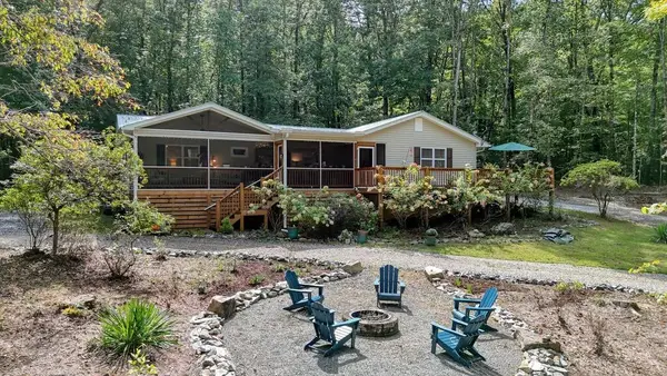 286 Walnut Lane, Blue Ridge, GA 30513