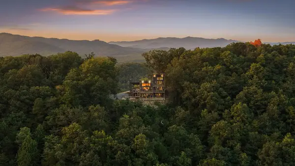 633 Wilderness Way, Blue Ridge, GA 30513