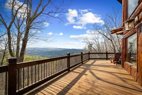 602 Overlook Drive, Blue Ridge, GA 30513