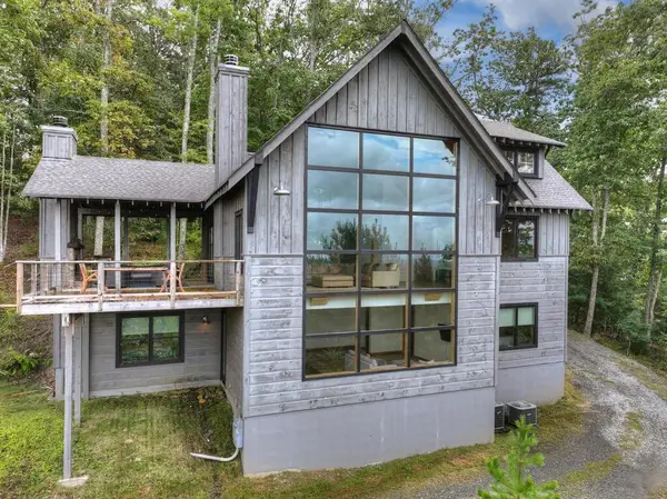 120 Ada Ridge Road, Mineral Bluff, GA 30559