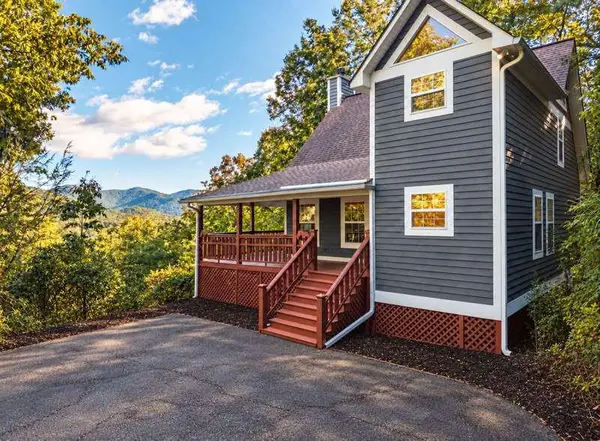 2104 Pooh Corner, Hiawassee, GA 30546