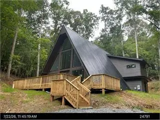211 E Goldmine Drive, Ellijay, GA 30536