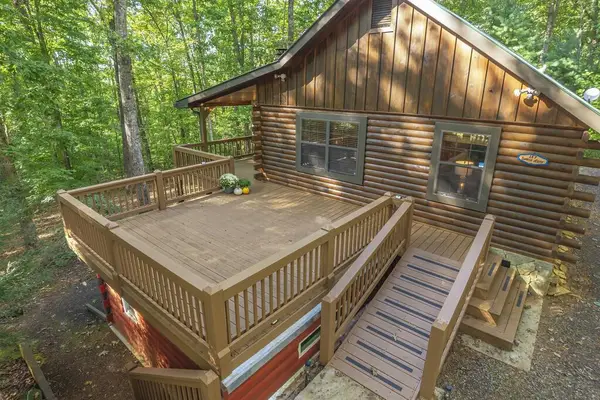 157 Sunrise Lane, Blue Ridge, GA 30513