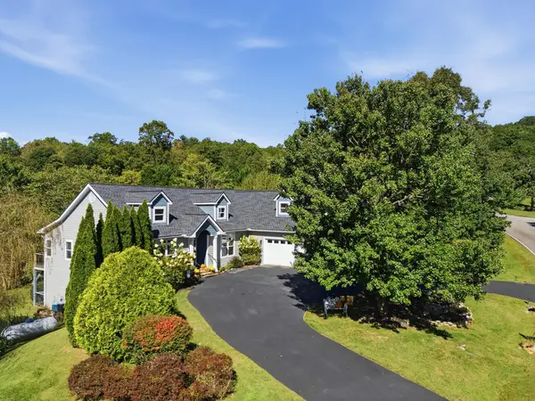 4166 Asheland Cove Drive, Young Harris, GA 30582