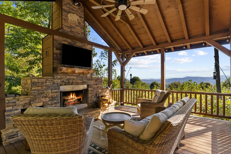 929 Overlook Drive, Blue Ridge, GA 30513 - #2