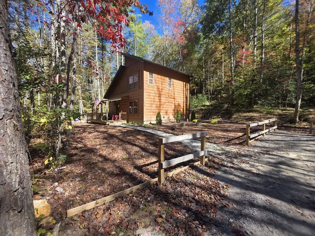 690 Hiwassee Creek Est, Murphy, NC 28906 - #1