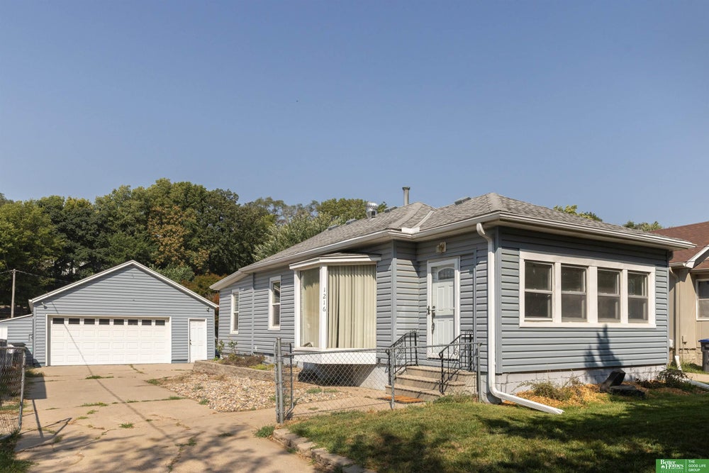 1216 Marshall Avenue, Council Bluffs, IA 51503 BHGRE