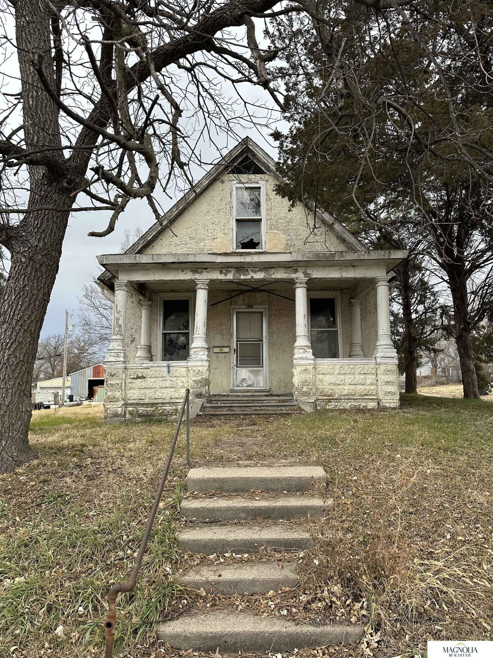 901 S 7th Street Beatrice NE 68310 BHGRE