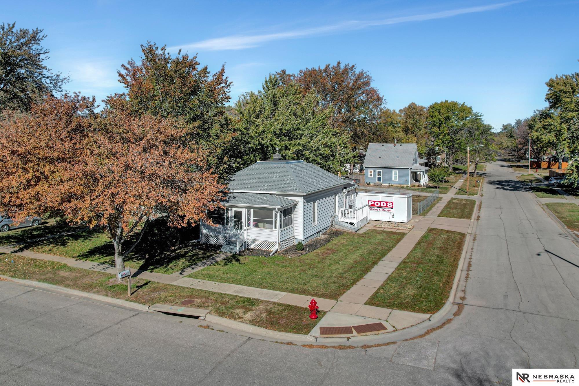 4242 Saint Paul Avenue, Lincoln, NE 68504 - BHGRE