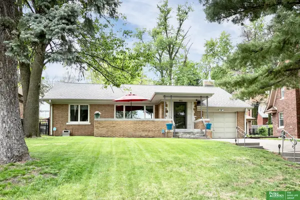 1822 N 52nd Street, Omaha, NE 68104