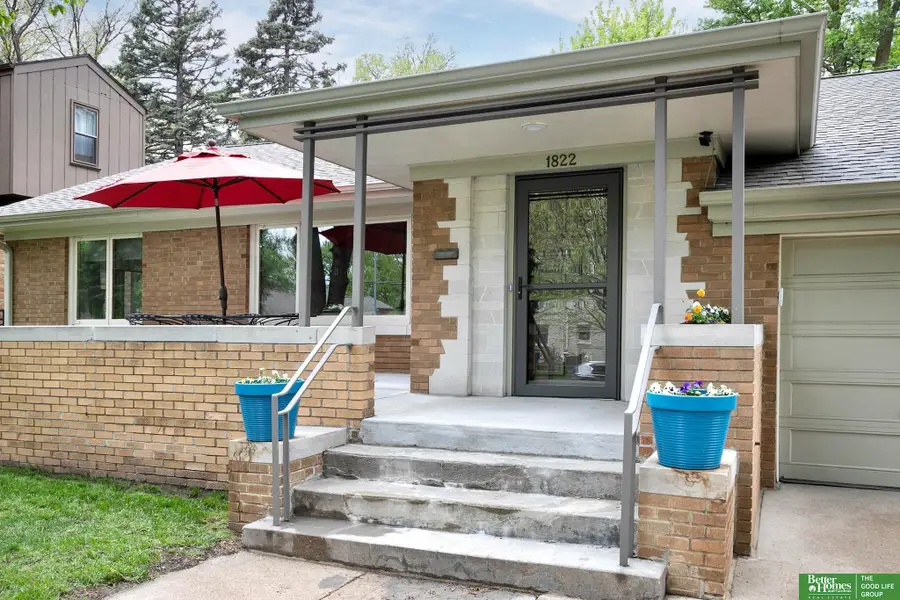 1822 N 52nd Street, Omaha, NE 68104 - Image #2