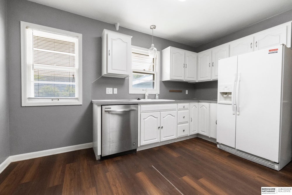 6931 Binney Street, Omaha, NE 68104 BHGRE