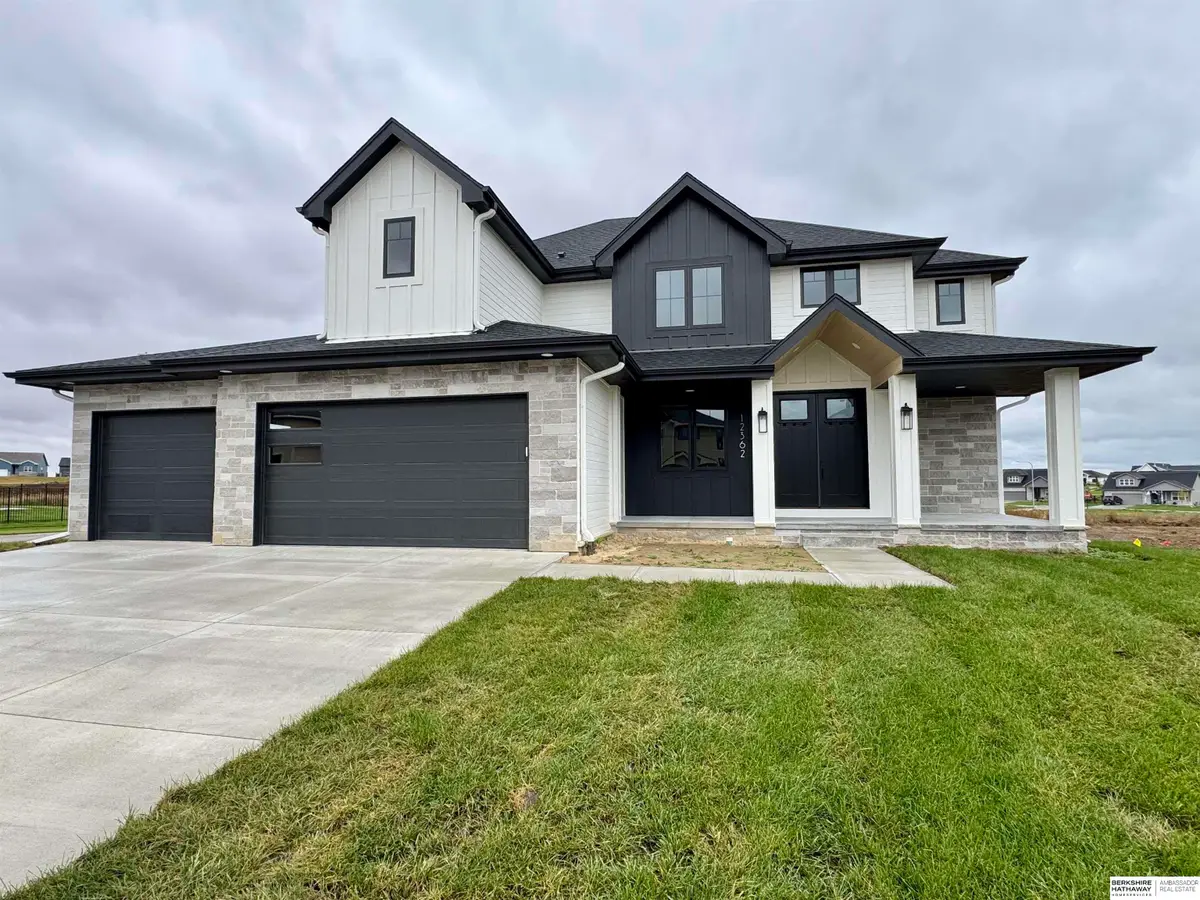 12362 Fenwick Street, Papillion, NE 68046 - Image #1