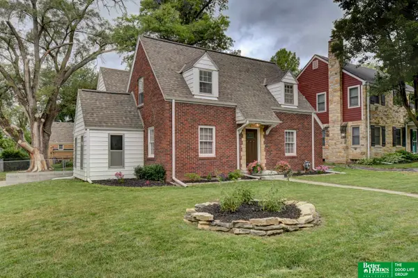 2002 N 55 Street, Omaha, NE 68104