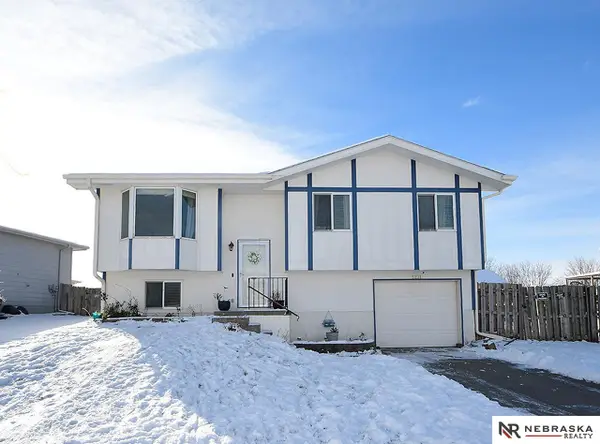 5231 W Songbird Circle, Lincoln, NE 68528