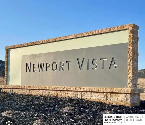 17102 Sophia Street, Bennington, NE 68007