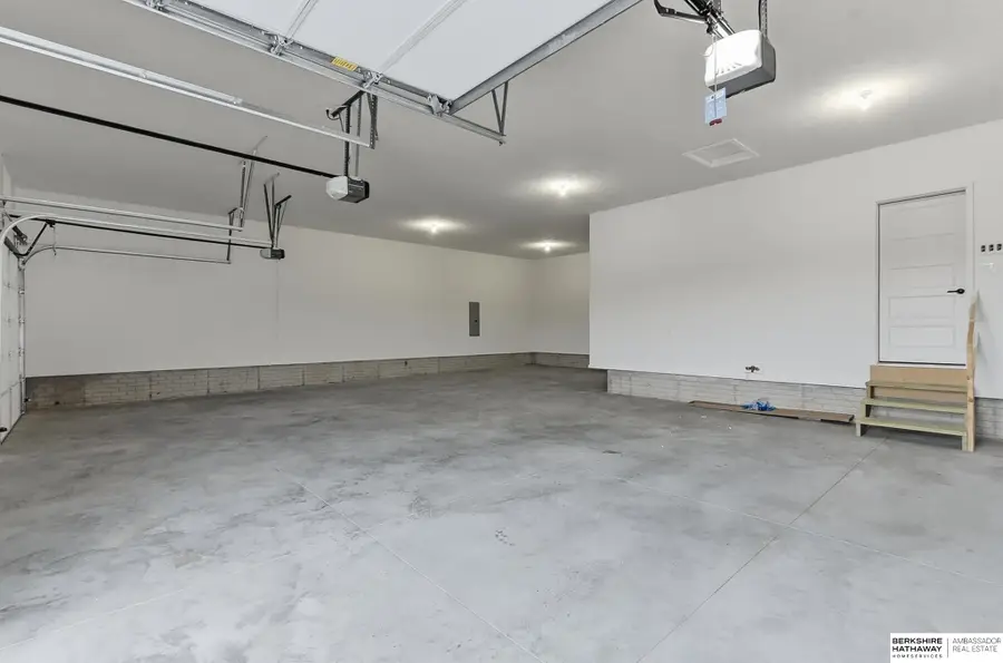 9910 Cimarron Street, Papillion, NE 68046 - Image #3