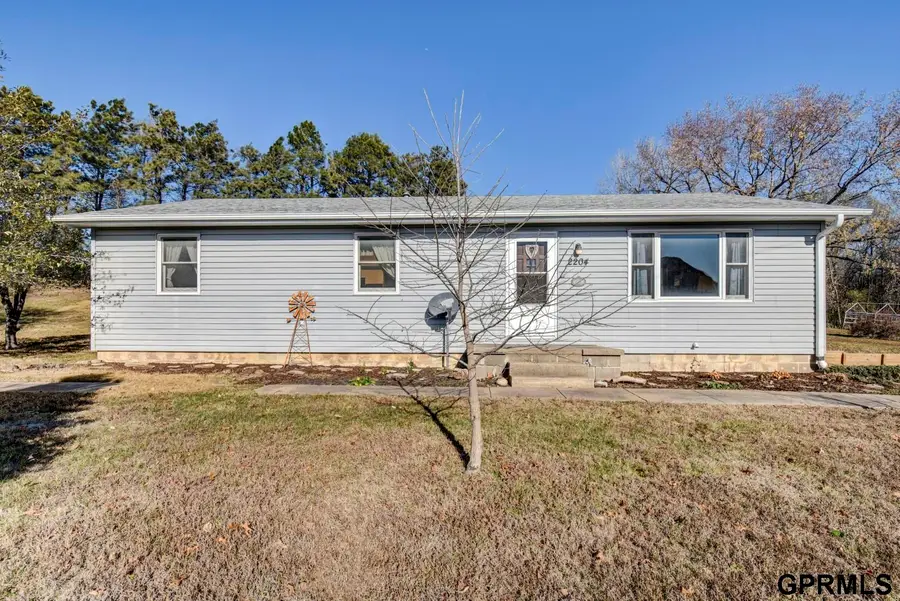 2204 Splitt Dr, Murray, NE 68409-4320 - Image #2