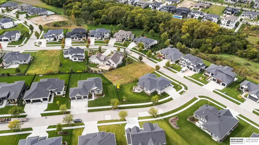 21211 C Street, Elkhorn, NE 68022 - Image #2