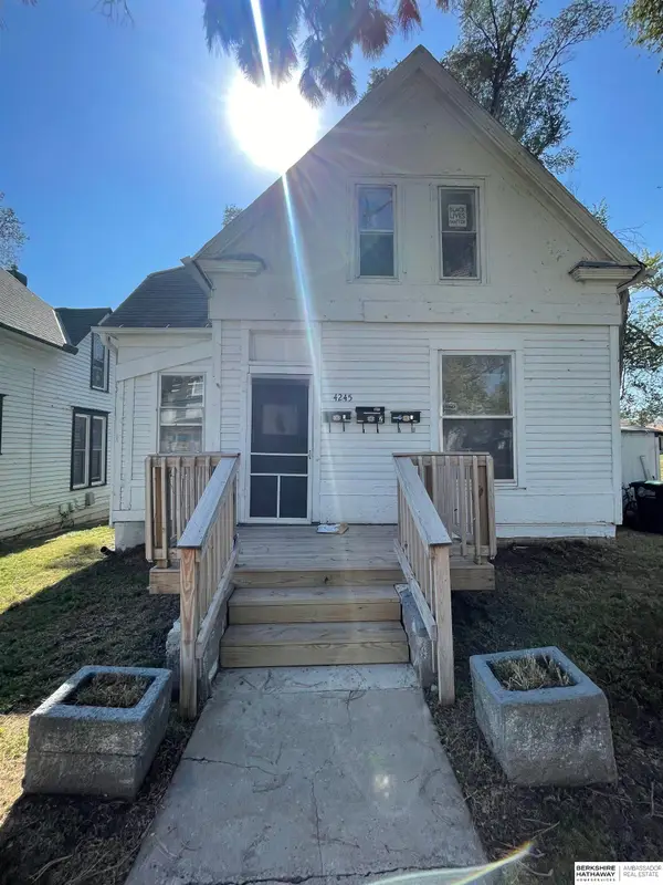 4245 Grant Street, Omaha, NE 68111