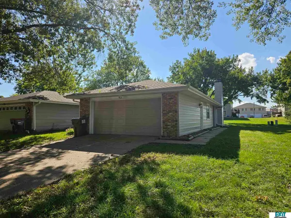 2309 SW 18th Street, Lincoln, NE 68522