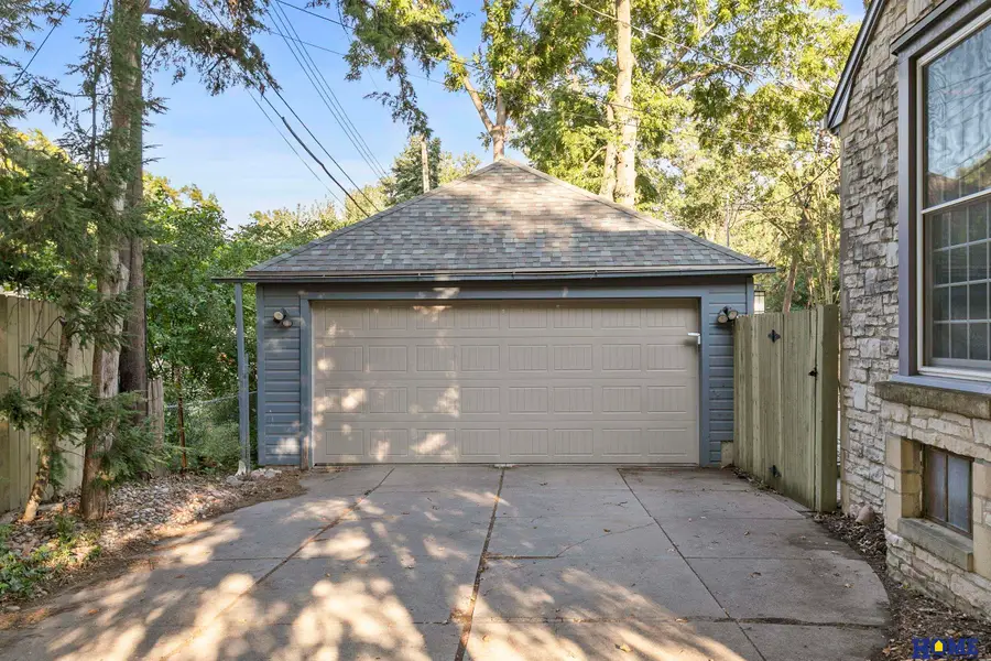 2620 Winthrop Road, Lincoln, NE 68502 - Image #2