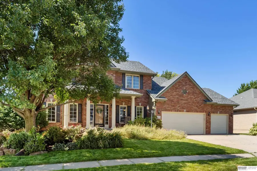 907 Woodland Avenue, Papillion, NE 68046 - Image #2