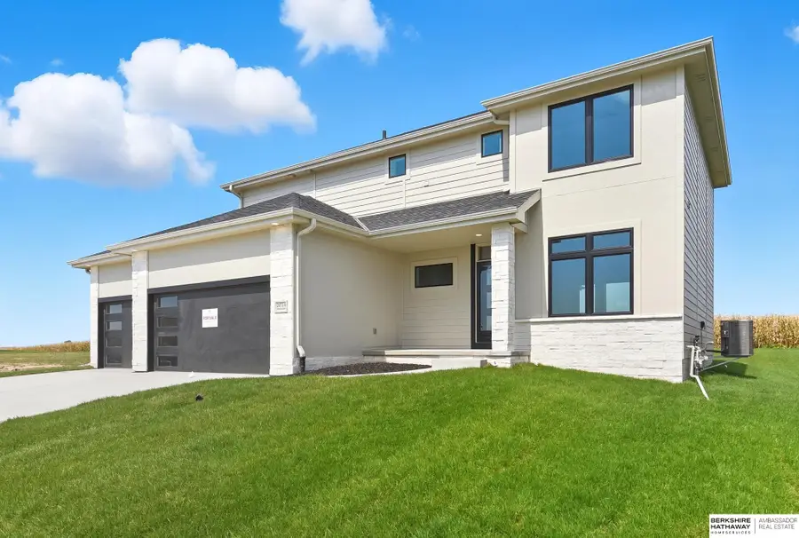 20714 Vernon Avenue, Elkhorn, NE 68022 - Image #2
