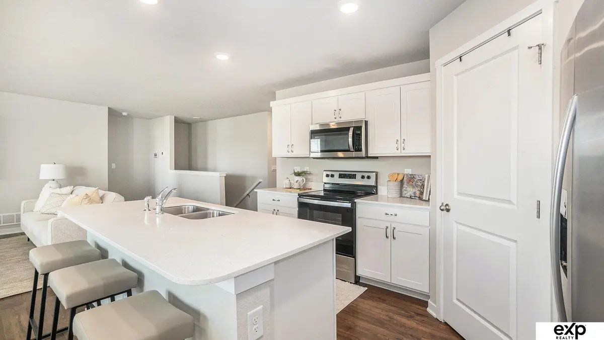 4517 Lawnwood Drive, Bellevue, NE 68133 - Image #1