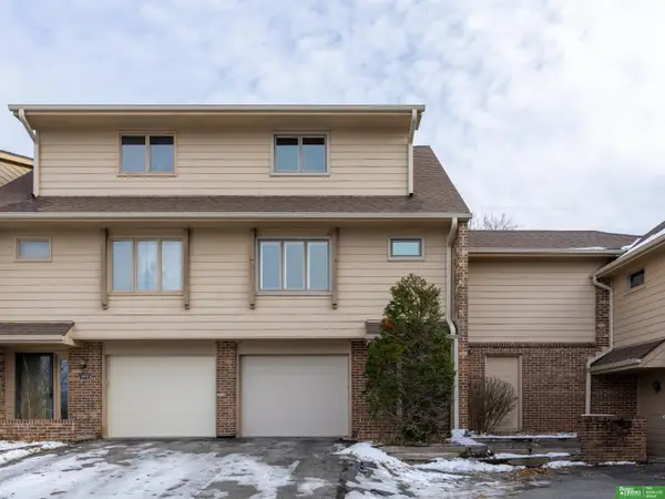 2221 S 51st Street #10, Omaha, NE 68106