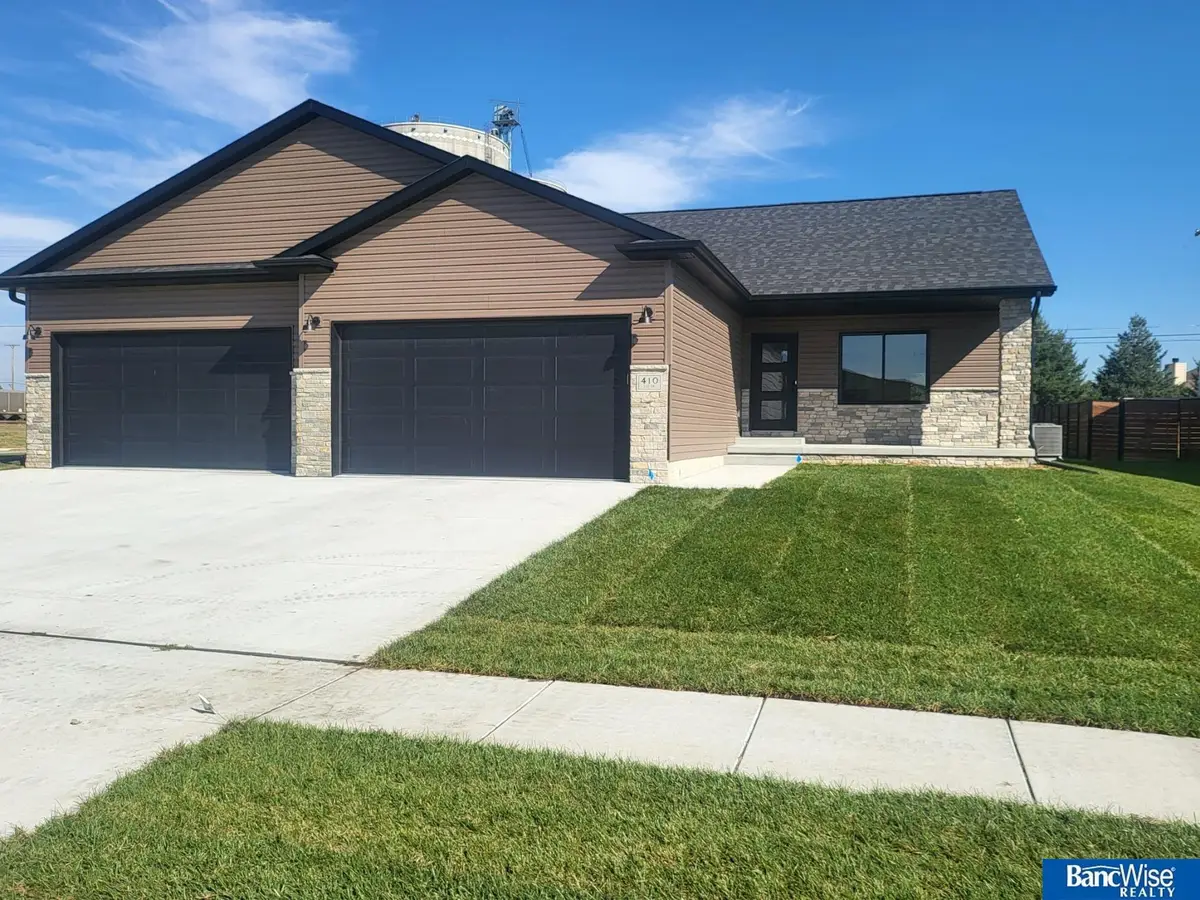 410 Lou Drive, Hallam, NE 68368 - #1