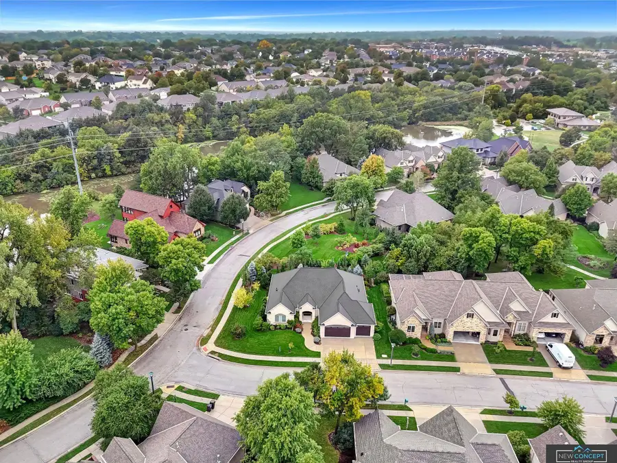 4701 Hawthorne Drive, Lincoln, NE 68516 - Image #2