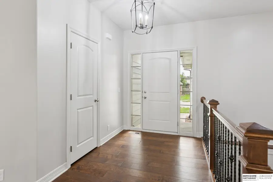 18330 Farnam Street, Elkhorn, NE 68022 - Image #3