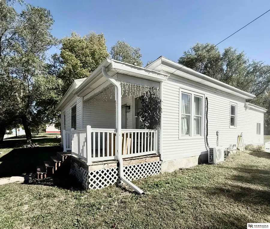 1228 F Street, Pawnee City, NE 68420 - Image #2