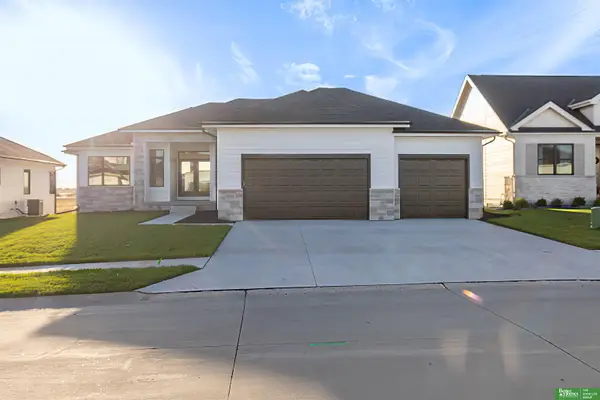 5414 N 212th Street, Elkhorn, NE 68022