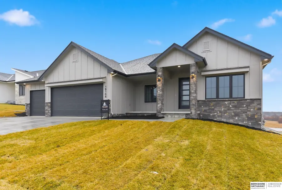 19104 Pinehurst Avenue, Richland Vii, NE 68136 - #2