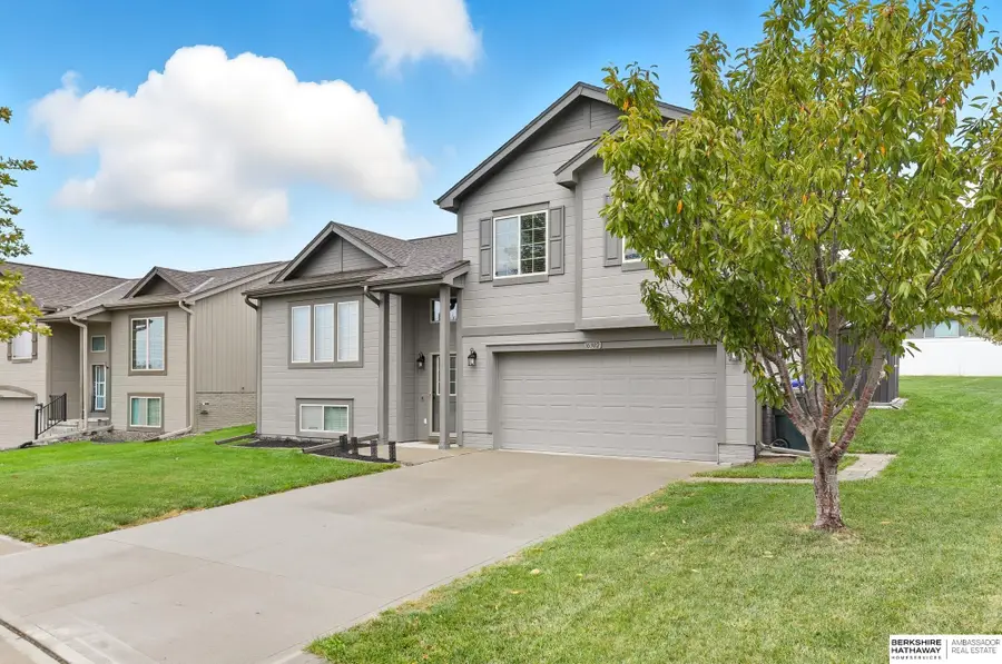 16302 Redman Avenue, Omaha, NE 68116 - Image #2