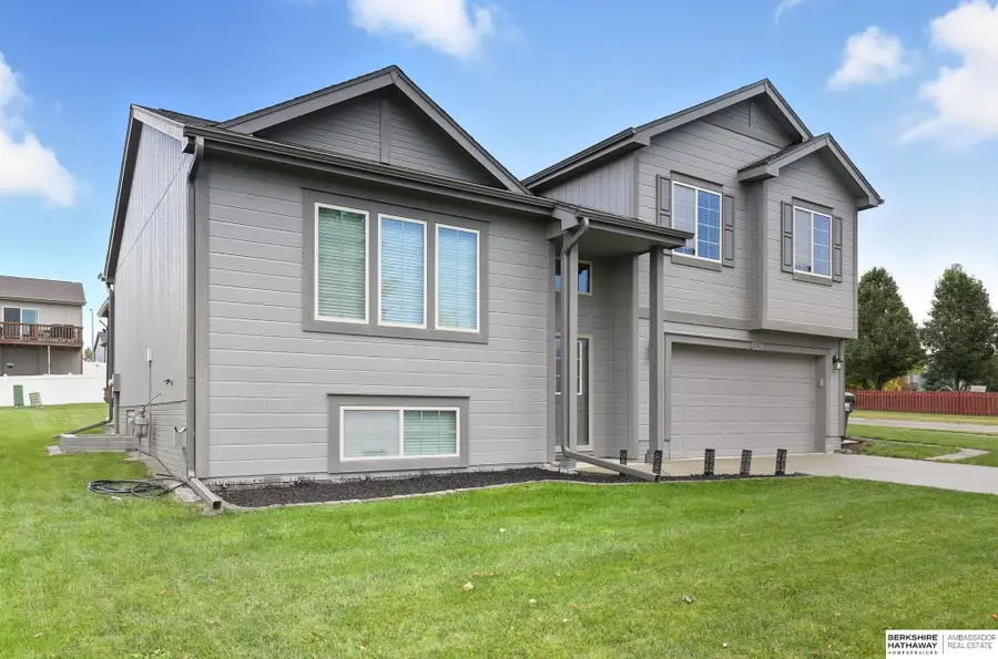 16302 Redman Avenue, Omaha, NE 68116 - Image #3