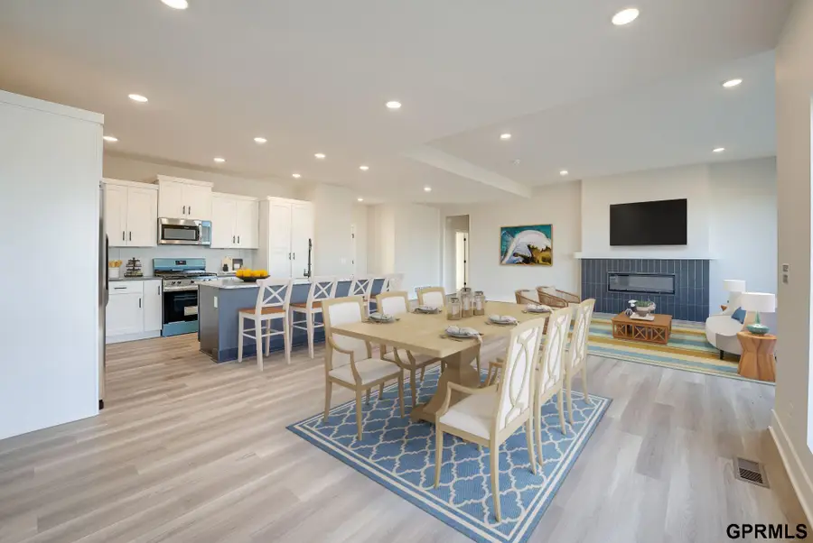 21126 Hartman Avenue, Elkhorn, NE 68022 - Image #3