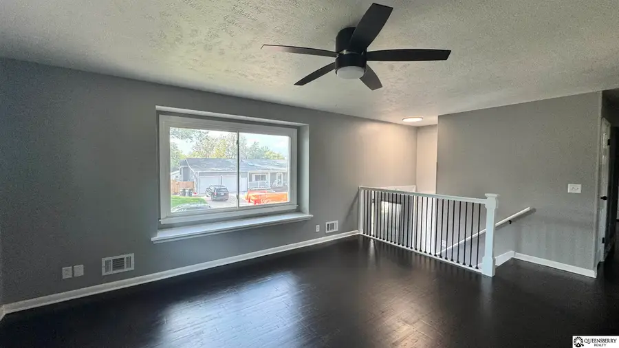 7007 Wood Lane Street, La Vista, NE 68128 - Image #2