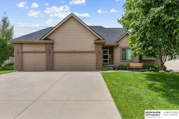 8102 N 164th Street, Bennington, NE 68007