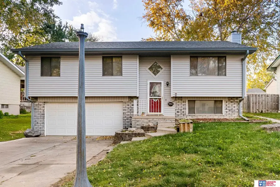 6127 NW 5th Street, Lincoln, NE 68521 - Image #2