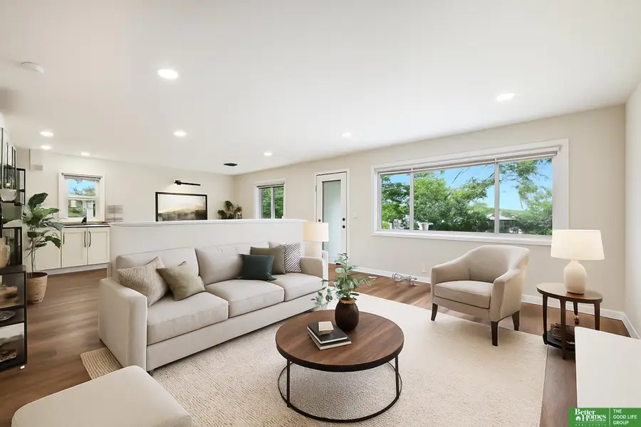 9612 Maple Street, Omaha, NE 68134 - Image #2