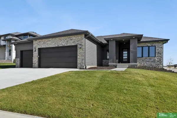 3321 S 212th Street, Elkhorn, NE 68022