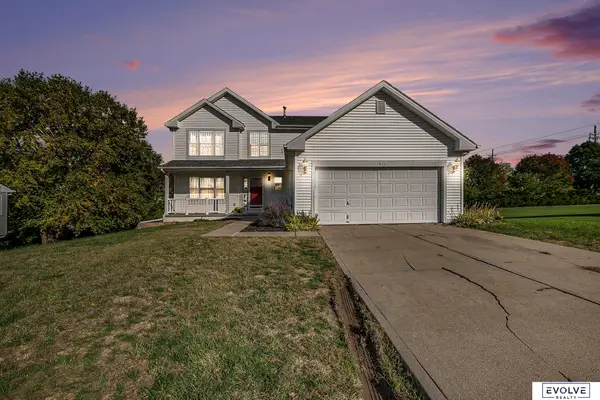 7822 S 97th Circle, La Vista, NE 68128