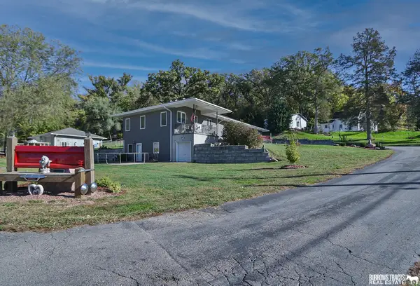 300 E Eldora Avenue, Weeping Water, NE 68463