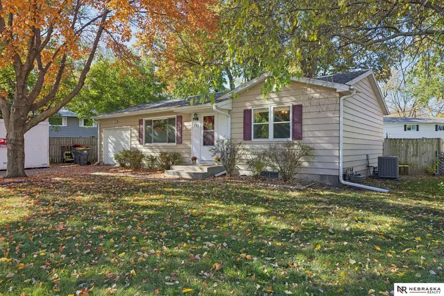 231 Redwood Lane, Lincoln, NE 68510 - Image #3